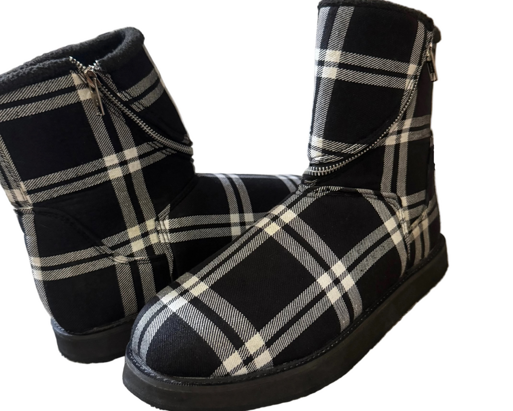 zipper flannel boots (sample pair 1of1)