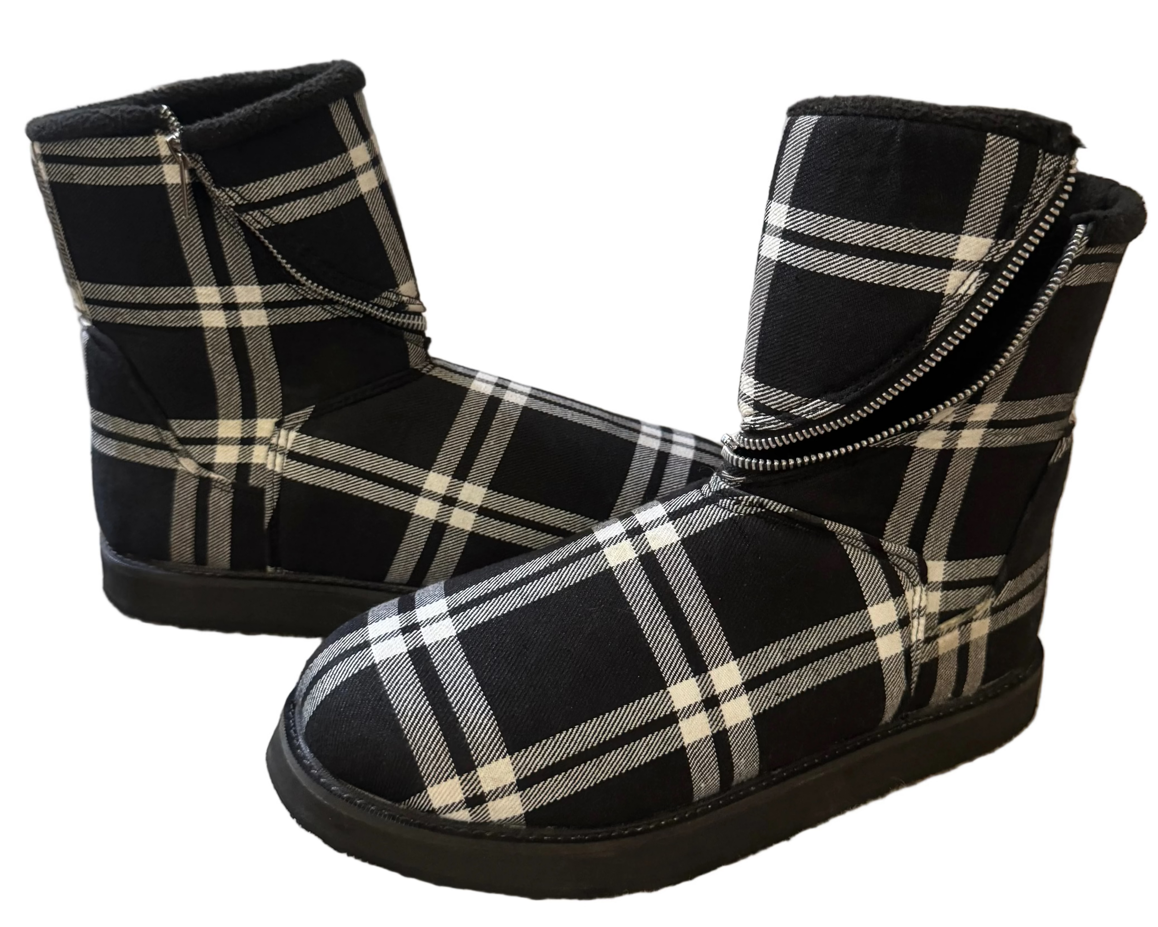 zipper flannel boots (sample pair 1of1)